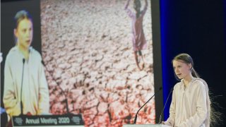 La activista climática sueca Greta Thunberg habla durante la 50ª reunión anual del Foro Económico Mundial (FEM) en Davos, Suiza, el 21 de enero de 2020.