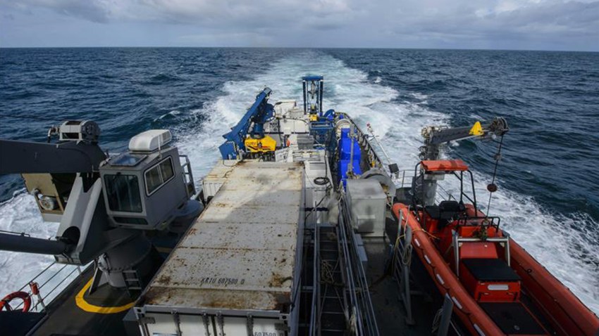 hallan-supuestos-restos-barco-carga