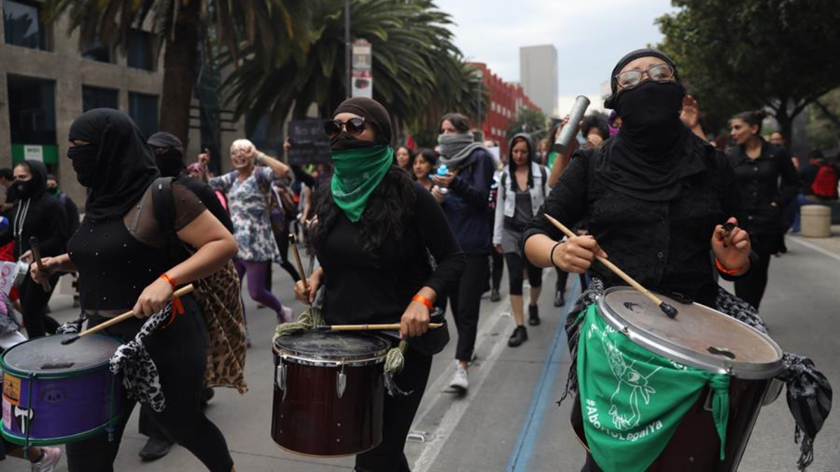 feminist protest in the zócalo – Telemundo San Antonio (60)