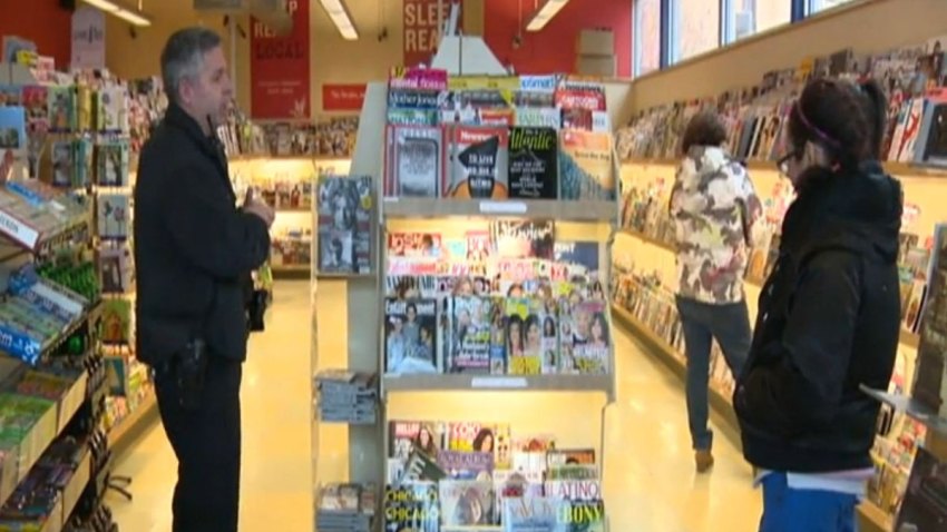 policia-libreria