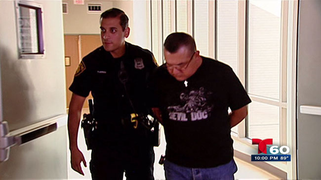tlmd_enfermero_arrestado_exhibicionismo