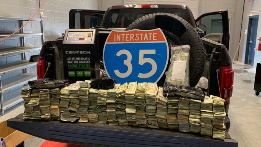 Decomisan dinero en la I-35 en Texas