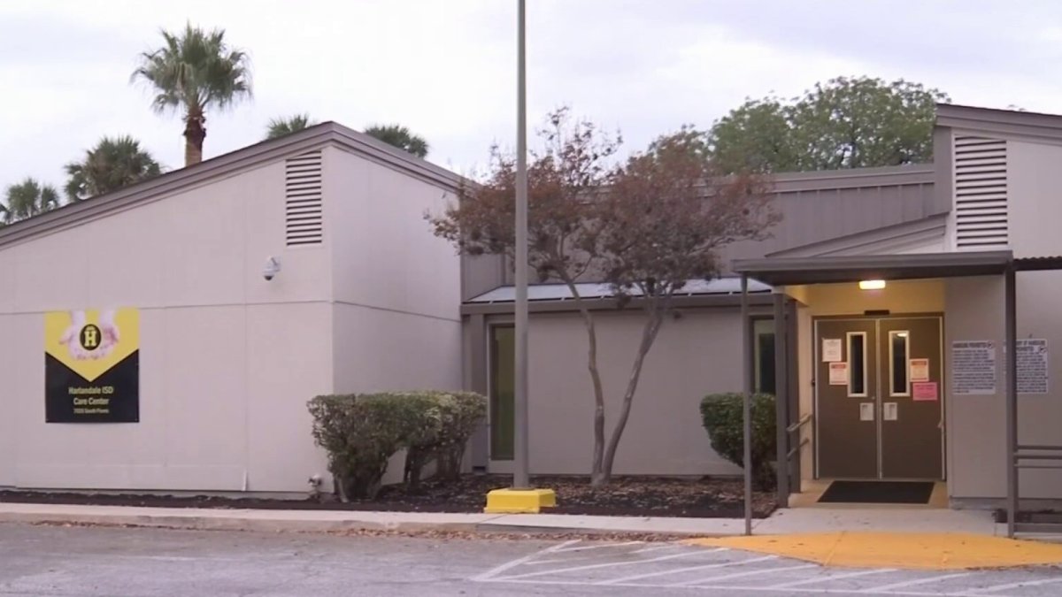 Harlandale ISD abre centro comunitarios con una variedad de servicios Telemundo San Antonio (60)