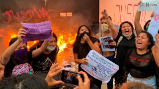 Mujeres protestan por feminicidios en Cancún