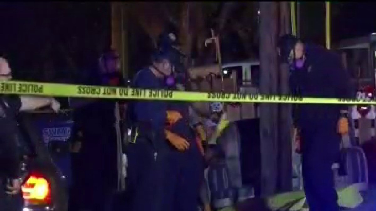 Man shot to death in front of a house east of San Antonio – Telemundo San Antonio (60)