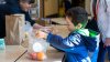 El Departamento de Agricultura extiende comida gratuita para niños durante el verano