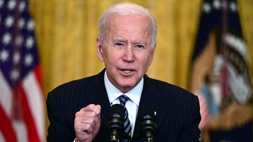 Biden da mensaje contra el odio tras tiroteos en Georgia