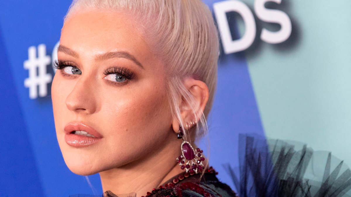 Christian Nodal confirmó futura colaboración con BLACKPINK y MOMOLAND Christian Nodal confirmó futura colaboración con BLACKPINK y MOMOLAND