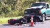 Muere motociclista tras chocar de frente una camioneta