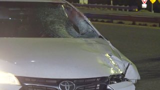 Mujer muere atropellada en la Autopista 90