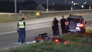 Motociclista muere en accidente en el Loop 1604