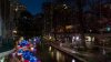 Las famosas luces navideñas del San Antonio River Walk se iluminan esta semana