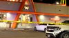 Hombre herido de bala llega hasta un Whataburger en San Antonio para pedir ayuda