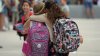 Distrito escolar de San Antonio prohíbe mochilas en escuelas
