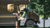Trabajadores de UPS planean paro masivo que causaría graves demoras en envíos