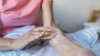 Los parches o cremas para la menopausia podrían ser más seguros que las píldoras