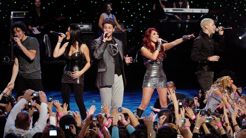 GLENDALE, AZ – FEBRUARY 01:  RBD performs during the Pepsi Musica Super Bowl Fiesta at the Jobings.com Arena on February 1, 2008 in Glendale, Arizona.  (Photo by Larry French/Getty Images for NFL)