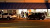 Conductora pierde el control e impacta una tienda en San Antonio, según autoridades