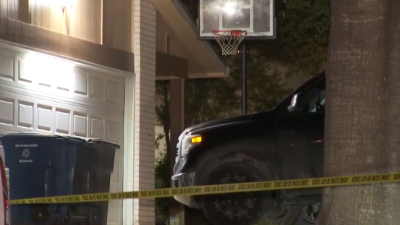 Policía encuentra dos personas baleadas dentro de casa en San Antonio; una de ellas muerta