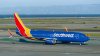 Avión Boeing de Southwest Airlines pierde parte del motor tras despegue