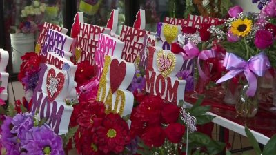 Florerías en San Antonio se preparan para el fin de semana del Día de las Madres