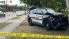 Choque entre auto, motora y patrulla de San Antonio; hay un herido en condición crítica