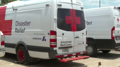 Casi 300 voluntarios de la Cruz Roja asistirían en San Antonio por el huracán Beryl