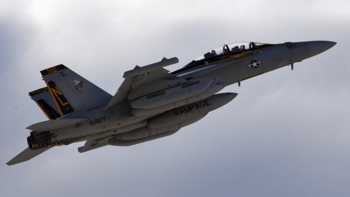 Avión de la Marina se estrella al este del Monte Rainier Telemundo