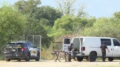 Autoridades investigan el hallazgo de un cadáver cerca de río en San Antonio