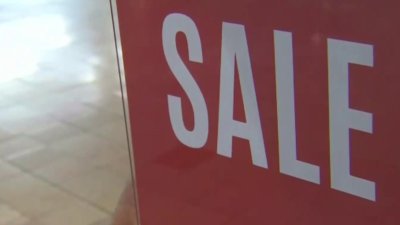 Abarrotadas las tiendas en las compras navideñas de San Antonio