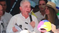 Fotografía de archivo del expresidente de Colombia Álvaro Uribe (2002-2010). EFE/ Mario Caicedo