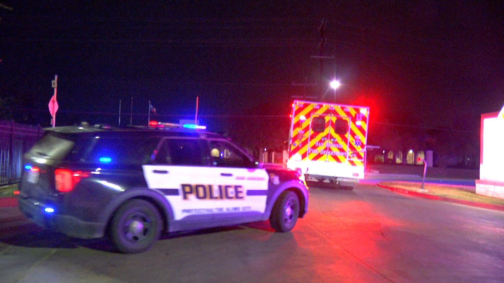 Investigan tiroteo que dejó un hombre herido en complejo de apartamentos en San Antonio