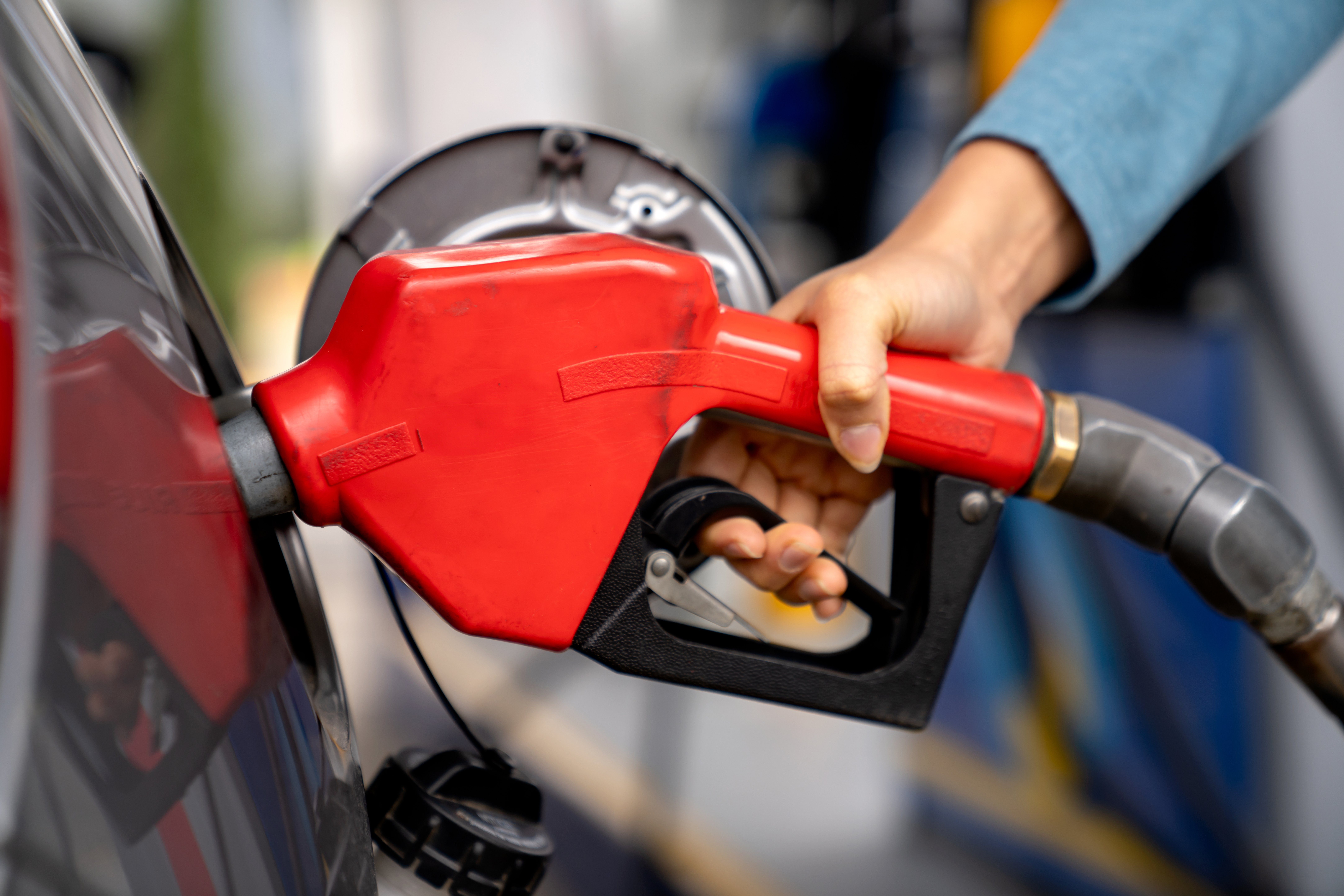 ¿Cuánto más cuesta llenar el tanque? Llega récord histórico en el precio a San Antonio