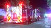 Incendio entre dos casas móviles deja severos daños y familias desplazadas en San Antonio