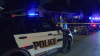 Hombre resulta herido y otro muere tras tiroteo en una residencia en San Antonio