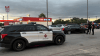 Tiroteo desata movilización policial en el estacionamiento de un H-E-B en San Antonio