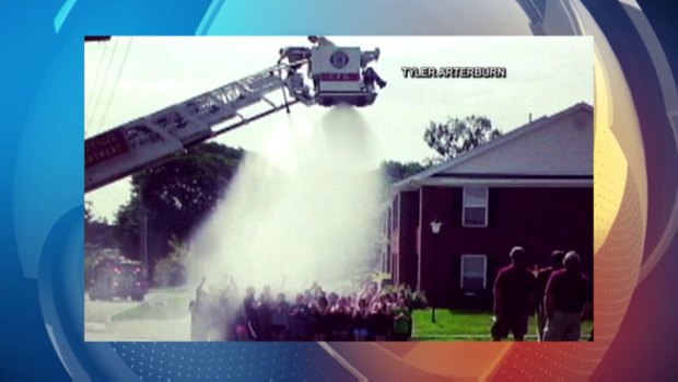 Video: Quemados tras reto del “ice bucket”