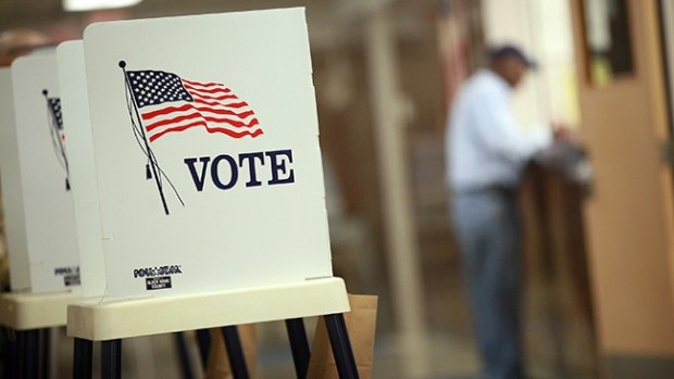 Video: Descontento entre votantes hispanos