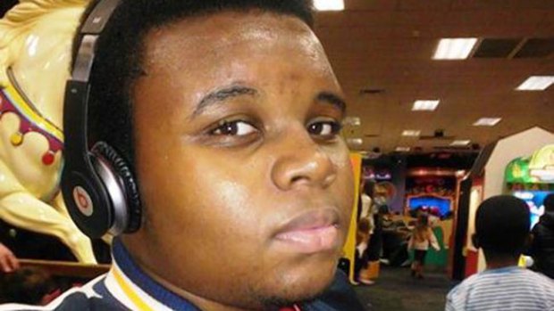 Video: Silencio para funeral de Michael Brown