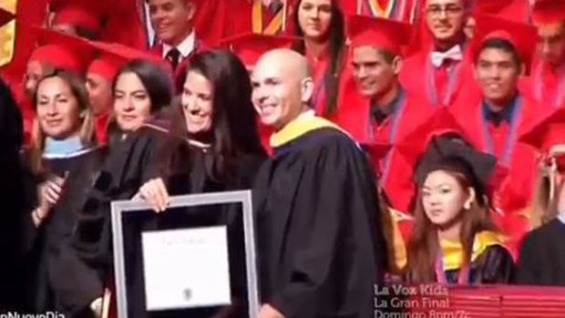 Video: Pibull, investido Doctor Honoris Causa