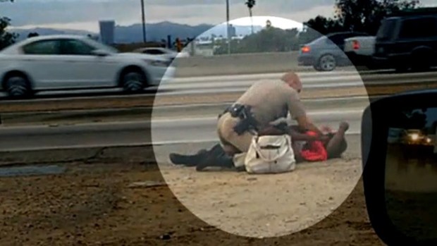 Video: Policía golpea brutalmente a mujer