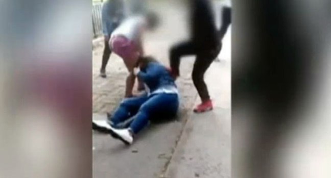 Video: Captan salvaje paliza en video