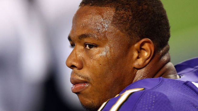 Ray Rice: NFL le da la espalda tras video